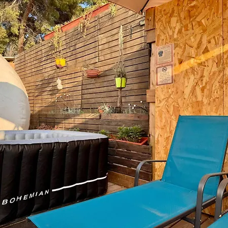 Dans Bulle Grandiose, Avec Spa, La Tete Dans Les Etoiles Luxuszelt Six-Fours-les-Plages