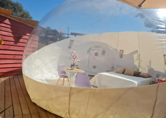 Dans Bulle Grandiose, Avec Spa, La Tete Dans Les Etoiles سيكس-فور-لو-بلاج