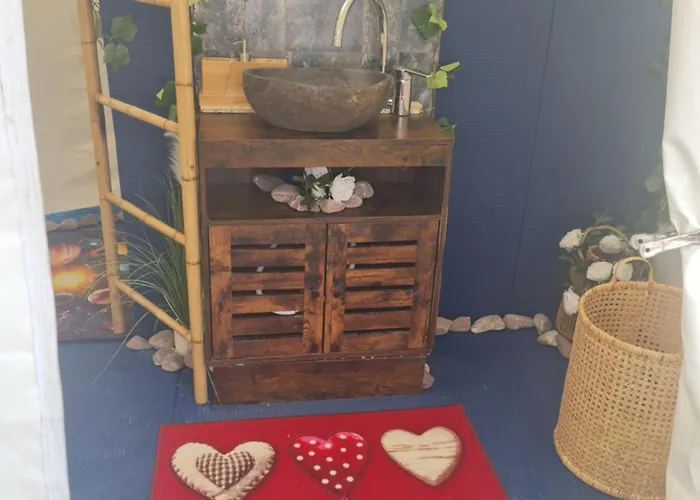 خيمة فخمة Dans Bulle Grandiose, Avec Spa, La Tete Dans Les Etoiles سيكس-فور-لو-بلاج